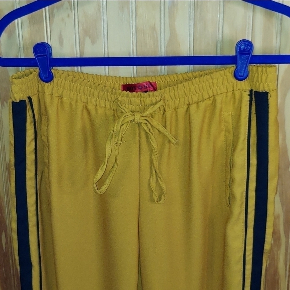Hot Kiss drawstring pants